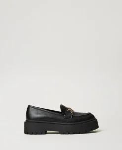 Mocassins Avec Barrette Oval T