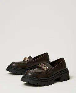 Mocassins Avec Barrette Oval T