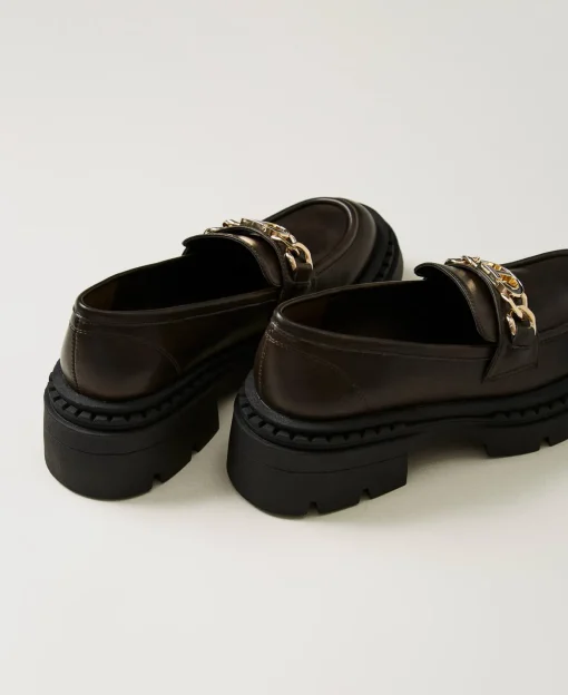 Mocassins Avec Barrette Oval T