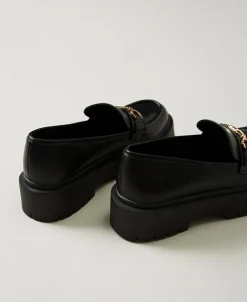 Mocassins Avec Barrette Oval T