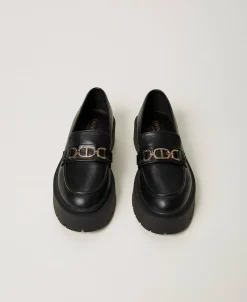 Mocassins Avec Barrette Oval T