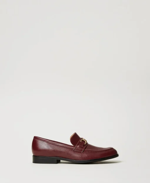 Mocassins En Cuir Avec Barrette Oval T