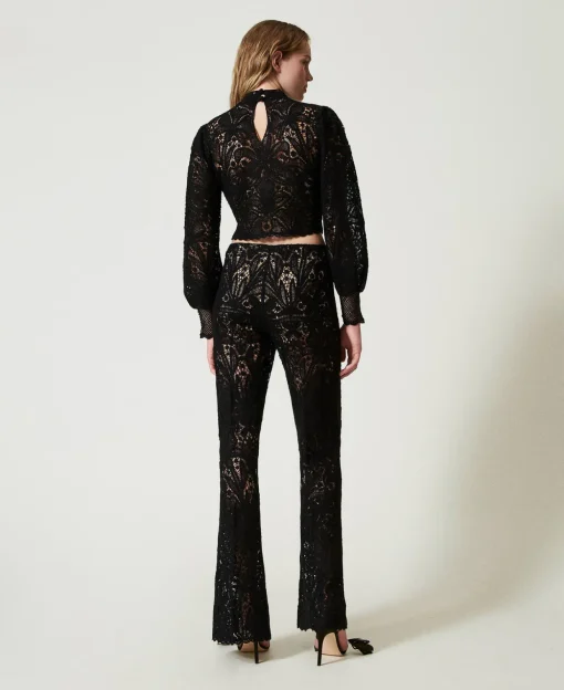 Pantalon En Maille Florale Au Crochet
