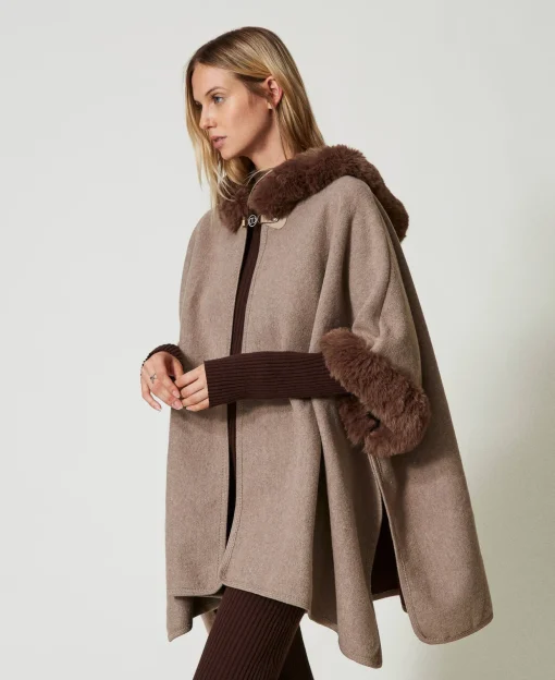 Poncho En Drap Et Fausse Fourrure