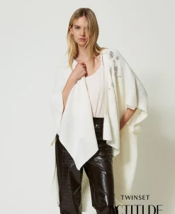 Poncho En Maille Avec Broderies