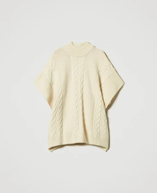 Poncho En Maille Avec Torsades