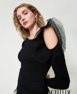 Pull Ajusté Avec Ajour Et Tulle