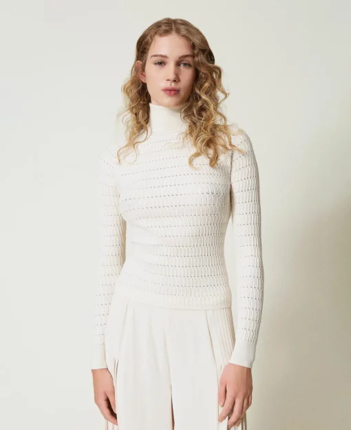 Pull Ajusté Avec Col Montant