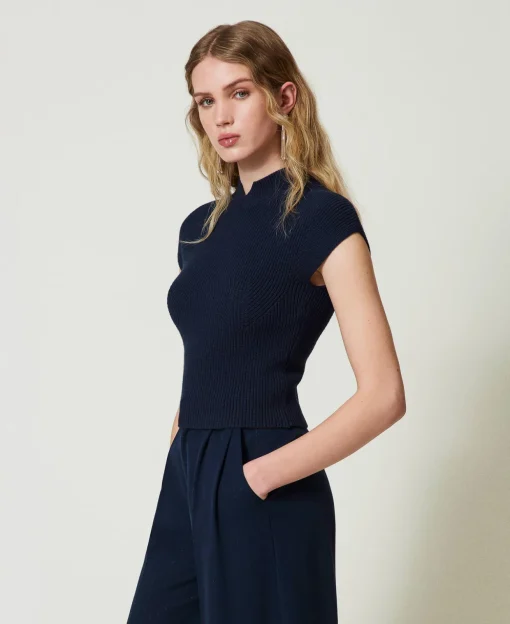 Pull Ajusté Avec Côtes Décoratives