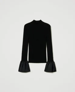Pull Ajusté Avec Volants En Satin