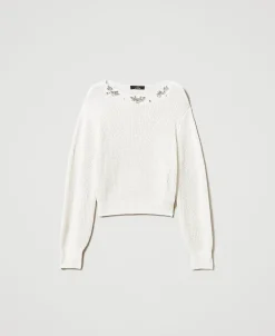 Pull Avec Broderies Réalisées à La Main