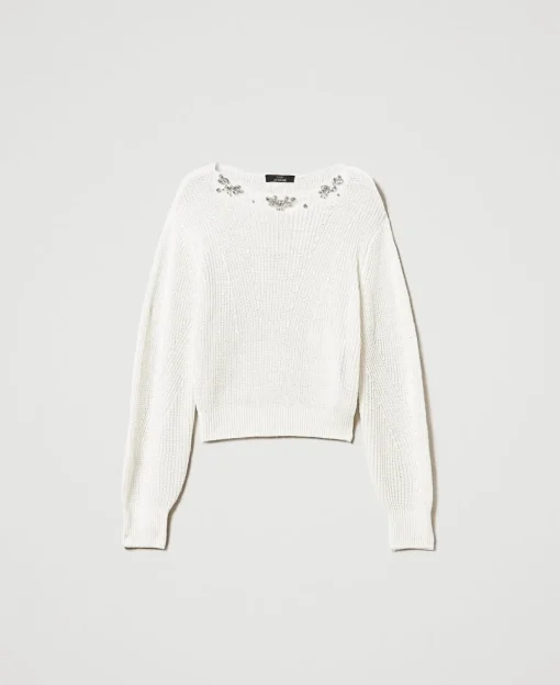 Pull Avec Broderies Réalisées à La Main