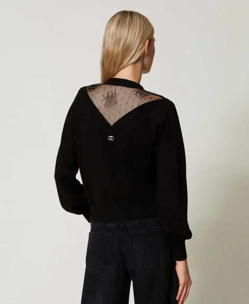 Pull Avec Dentelle Et Nœud