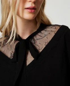 Pull Avec Dentelle Et Nœud