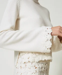 Pull Col Montant En Laine Mélangée Avec Broderie