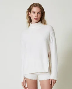 Pull Col Roulé En Angora Mélangé Avec Perles