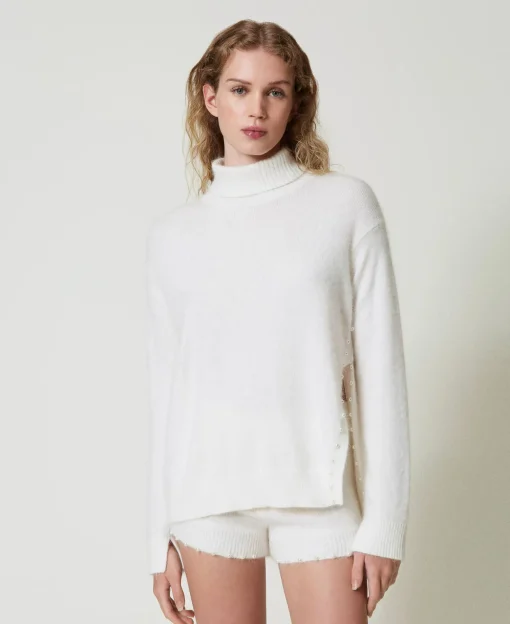 Pull Col Roulé En Angora Mélangé Avec Perles
