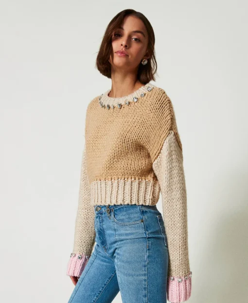 Pull Color Block Avec Broderies Réalisées à La Main