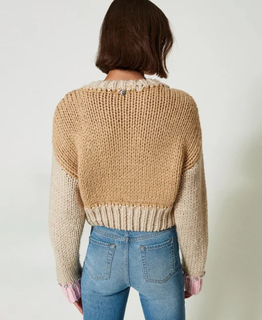 Pull Color Block Avec Broderies Réalisées à La Main