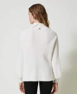 Pull En Angora Mélangé Avec Broderies