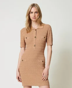 Robe Courte Ajustée En Maille Avec Boutons