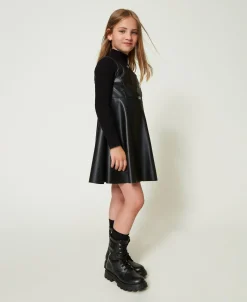Robe Courte Avec Boucle Oval T