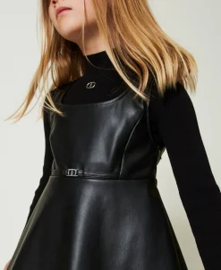 Robe Courte Avec Boucle Oval T