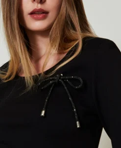 Robe Courte Avec Broche Strassée