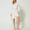 Robe Courte Avec Chaîne Oval T