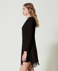 Robe Courte Avec Dentelle