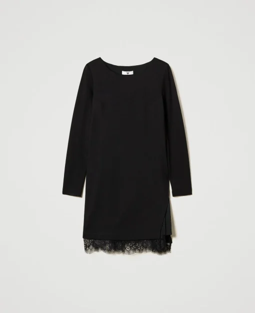 Robe Courte Avec Dentelle