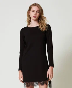 Robe Courte Avec Dentelle