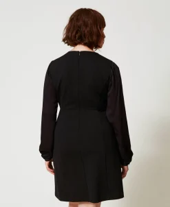 Robe Courte Avec Nœud Et Oval T