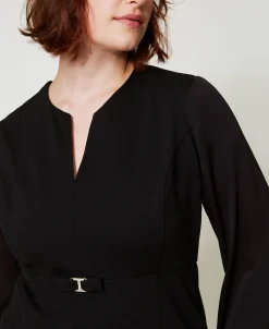 Robe Courte Avec Nœud Et Oval T