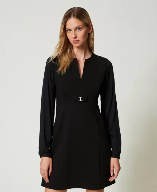 Robe Courte Avec Nœud Et Oval T