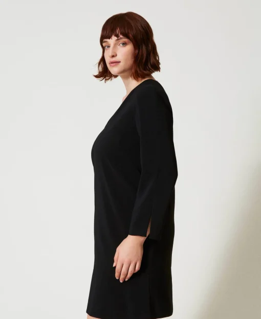 Robe Courte Avec Volant Et Chaîne Oval T