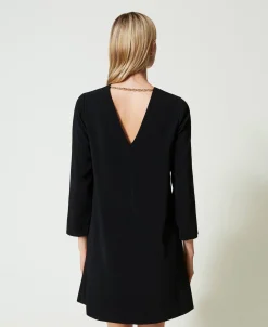 Robe Courte Avec Volant Et Chaîne Oval T