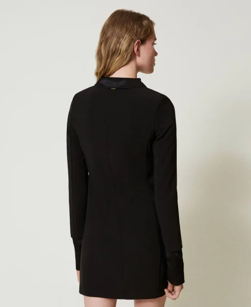Robe Courte En Crêpe Avec Détails En Satin