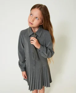 Robe Courte En Flanelle Avec Cravate