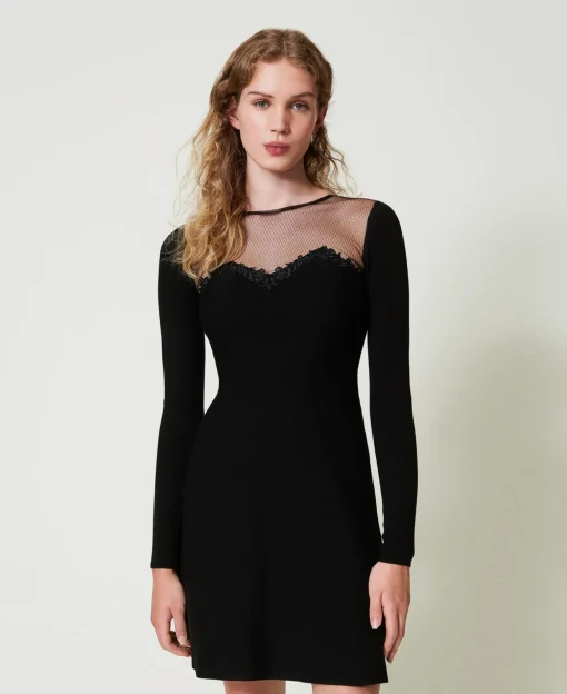 Robe Courte En Maille Avec Tulle Et Broderie