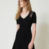 Robe Courte En Maille Avec Dentelle