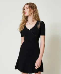 Robe Courte En Maille Avec Dentelle
