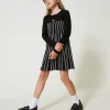 Robe Courte En Maille Avec Rayures Plissées