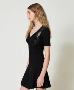 Robe Courte En Maille Avec Dentelle