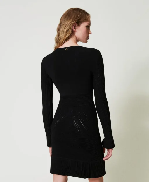 Robe Courte En Maille Avec Mélange De Points