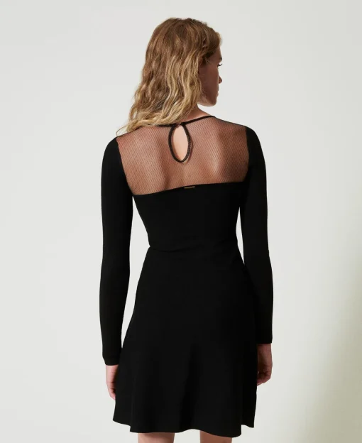 Robe Courte En Maille Avec Tulle Et Broderie