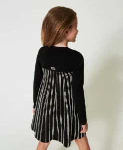 Robe Courte En Maille Avec Rayures Plissées