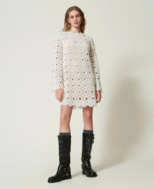 Robe Courte En Maille Crochet