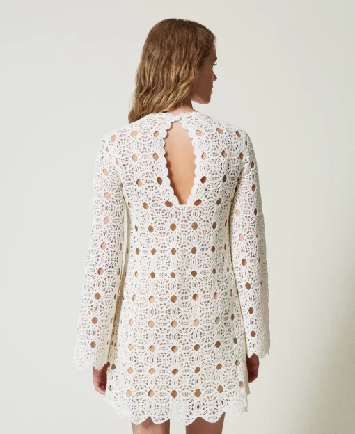 Robe Courte En Maille Crochet