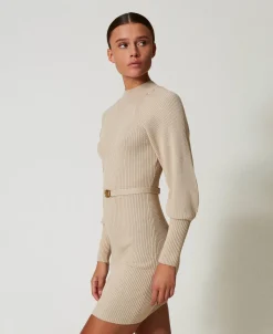 Robe Courte En Maille Côtelée Avec Ceinture